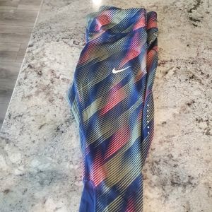 Nike crop leggings